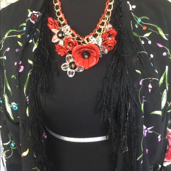❤️🌺 Red Metal Crystal Floral Chunky Bib Statement Necklace Flower GUC ❤️🌺 - Picture 4 of 9